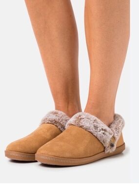 ⭐️ Skechers Women's Slippers Cozy Campfire French Toast